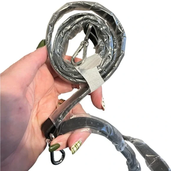 Vera Bradley Small Everyday Tote in Perennials Patchwork. Brand New with Tags - Picture 10 of 10